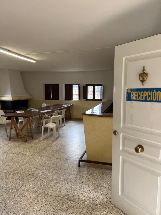 Albergue Municipal Hostel ซาน มาร์ติน เดล กามิโน ภายนอก รูปภาพ